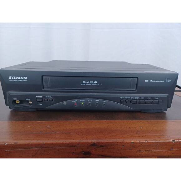 Sylvania 6240VE VCR/ VHS Player/ Video Cassette Recorder DA-4 Head No Remote - Picture 1 of 9